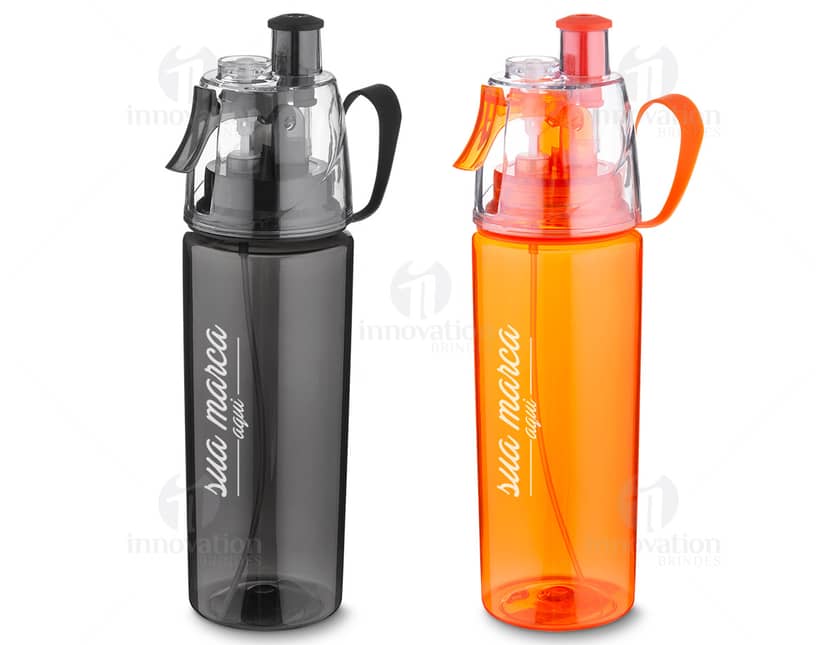 Squeeze plástico de 700 ml apresentando tampa de rosca e design moderno.
