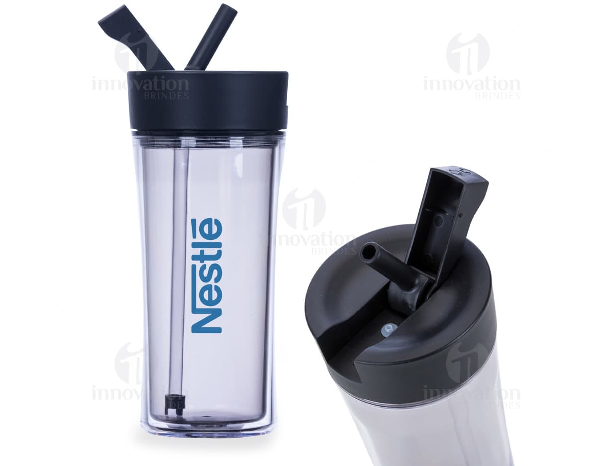 Copo Bico e Canudo Parede Dupla 550ml, ideal para bebidas quentes ou frias. Possui parede dupla para manter a temperatura por mais tempo. O copo possui um bico para facilitar o consumo e um canudo para maior praticidade. Copo Bico e Canudo Parede Dupla 550ml, ideal para bebidas quentes ou frias. Possui parede dupla para manter a temperatura por mais tempo. O copo possui um bico para facilitar o consumo e um canudo para maior praticidade.
