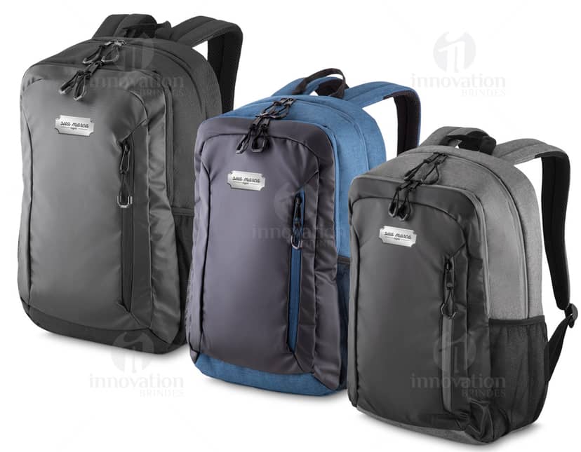 Kit com 6 porta copos de cores variadas em formato quadrado, feitos de material resistente e antiderrapante.