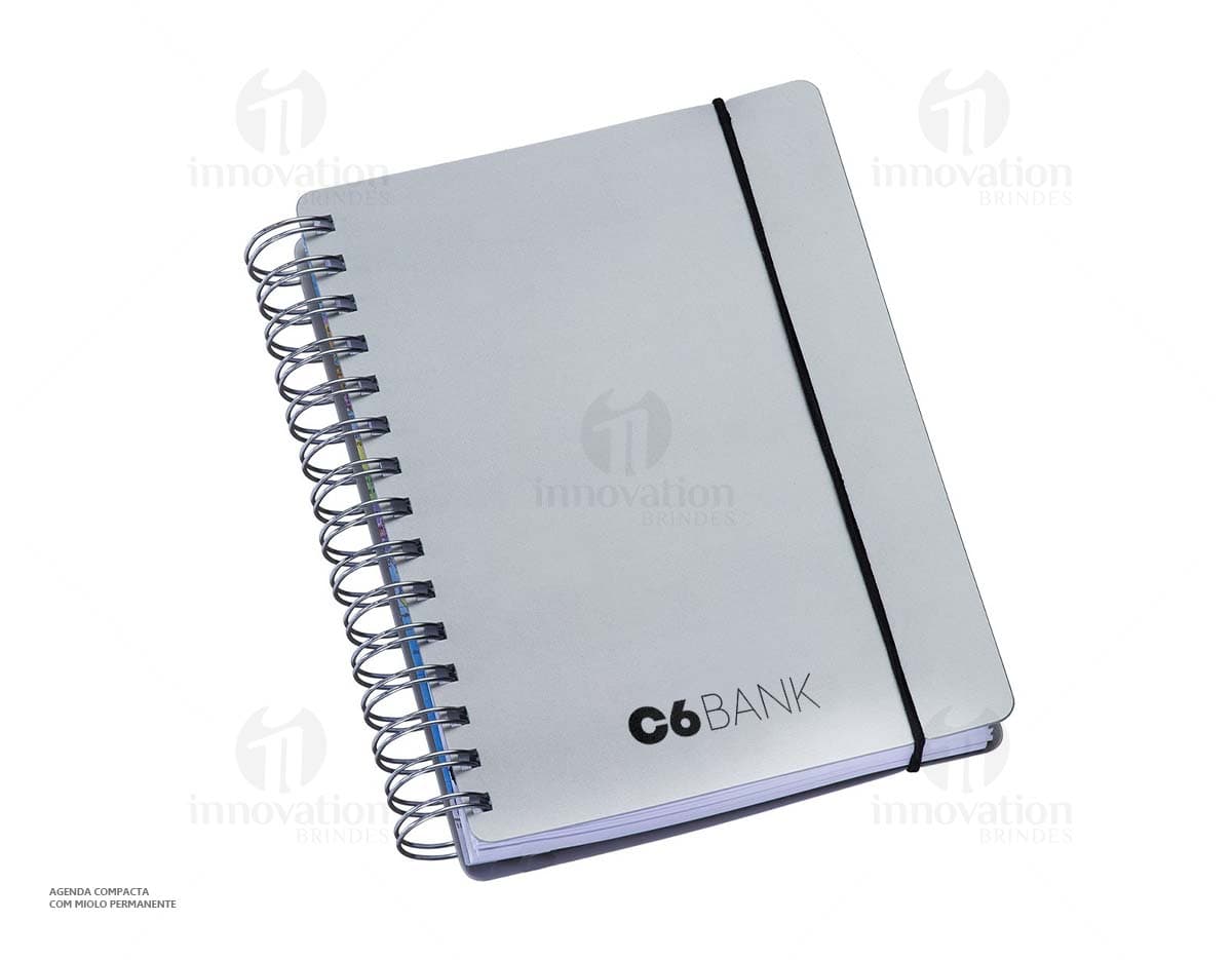 Kit com 6 porta copos em diferentes cores e estampas. Kit com 6 porta copos em diferentes cores e estampas.