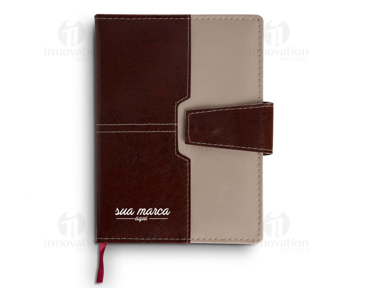 Kit com 6 porta copos em diferentes cores e estilos, feitos de material resistente e antiderrapante. Kit com 6 porta copos em diferentes cores e estilos, feitos de material resistente e antiderrapante.