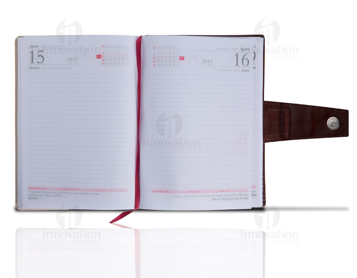 Kit com 6 porta copos de diferentes cores e desenhos. Kit com 6 porta copos de diferentes cores e desenhos.