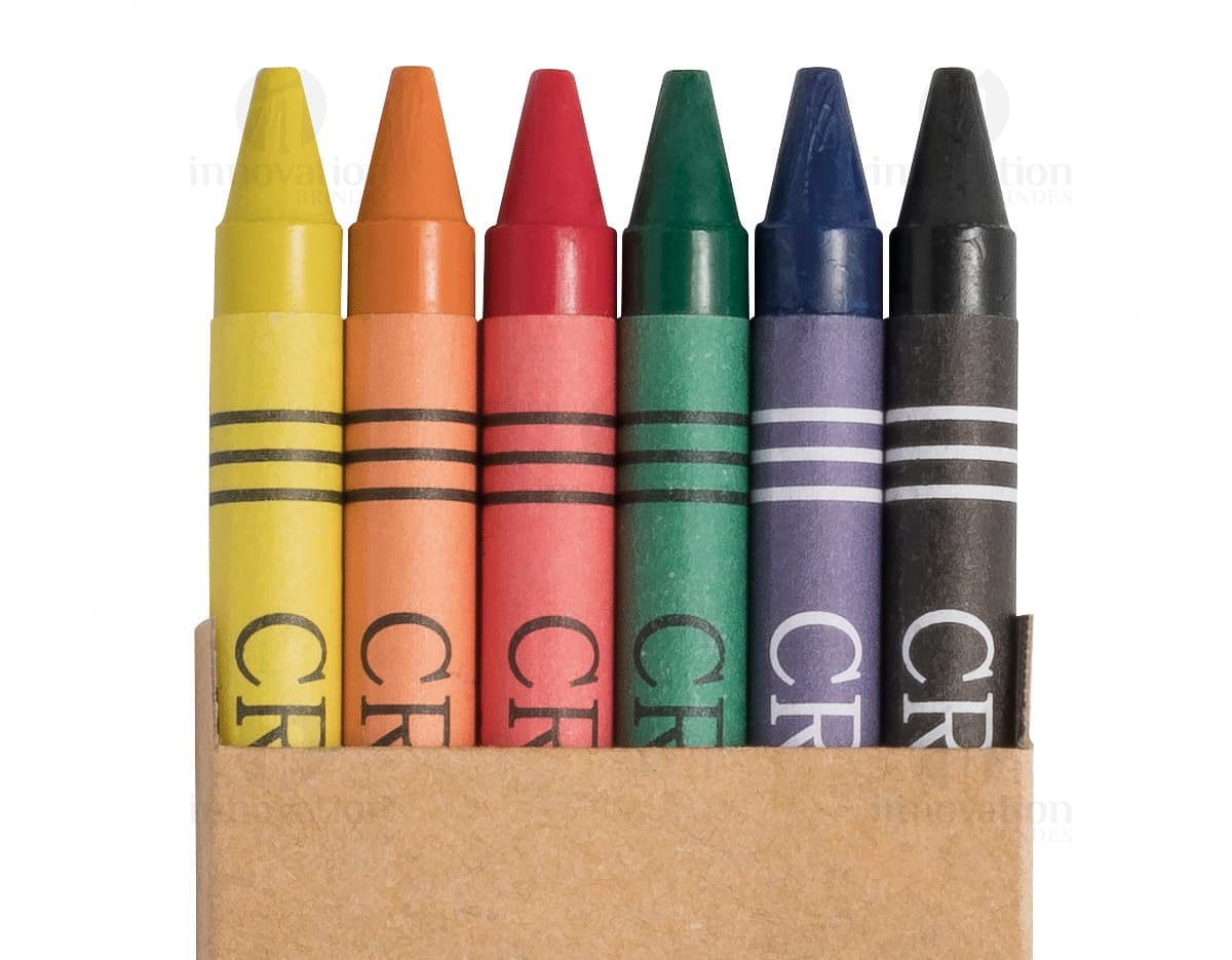 Imagem de um conjunto de giz de cera coloridos em uma embalagem. Imagem de um conjunto de giz de cera coloridos em uma embalagem.