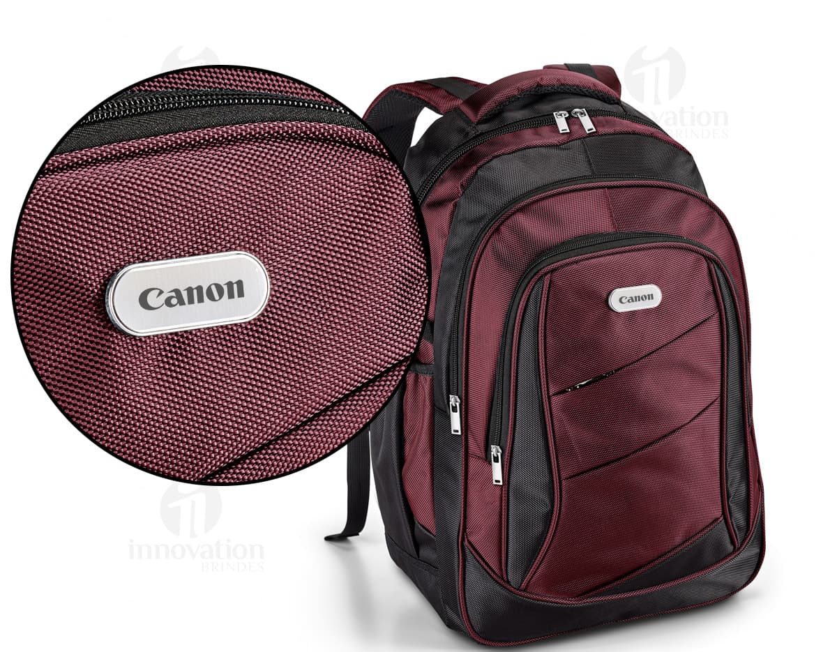 Mochila preta de poliéster para notebook com placa, moderna e elegante, ideal para viagens de negócios ou uso pessoal. Feita em nylon e couro, possui alça de mão e de ombro, estilo casual e profissional. Mochila preta de poliéster para notebook com placa, moderna e elegante, ideal para viagens de negócios ou uso pessoal. Feita em nylon e couro, possui alça de mão e de ombro, estilo casual e profissional.