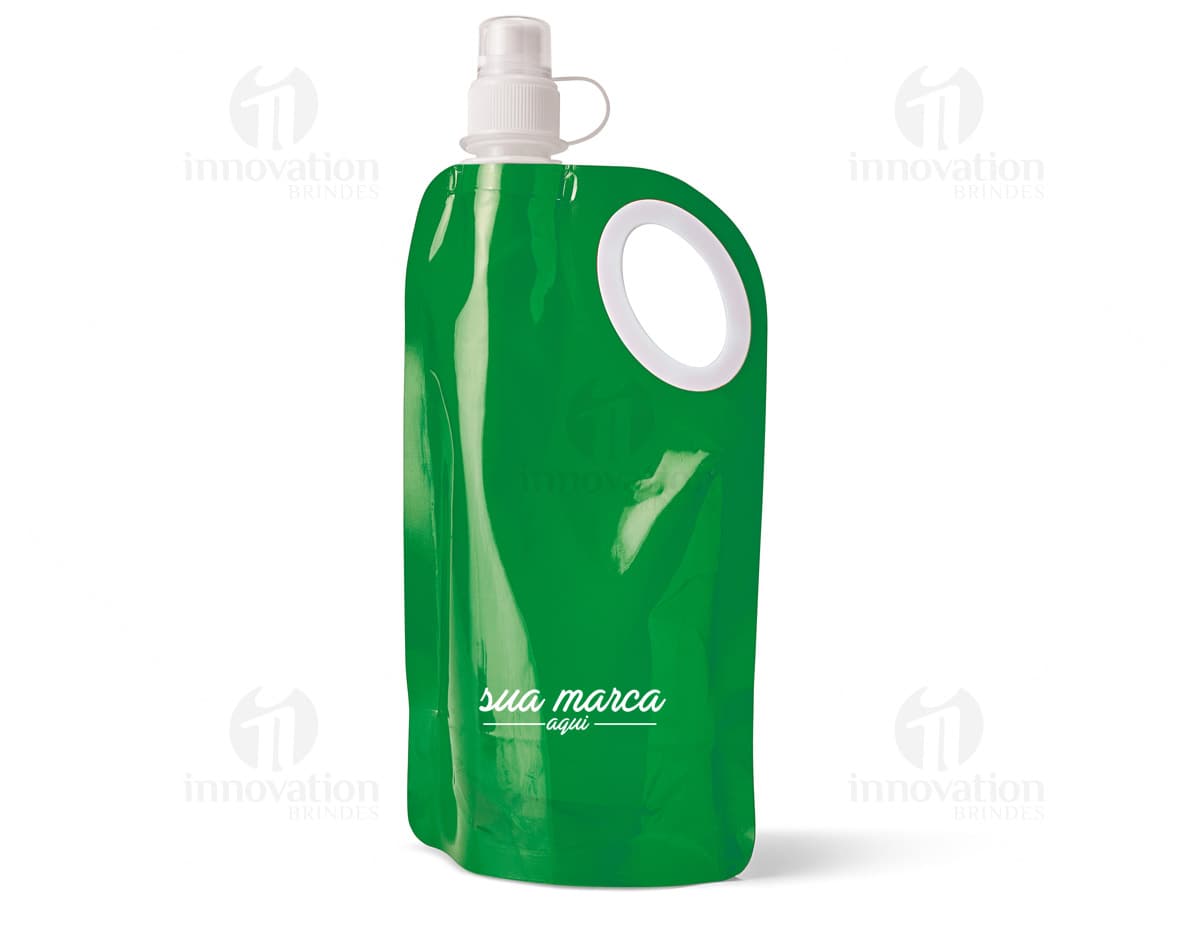 Kit com 6 porta copos em formato quadrado, feitos de material resistente e com estampas coloridas de frutas. Cada porta copo possui uma proteção antiderrapante na parte inferior. Kit com 6 porta copos em formato quadrado, feitos de material resistente e com estampas coloridas de frutas. Cada porta copo possui uma proteção antiderrapante na parte inferior.