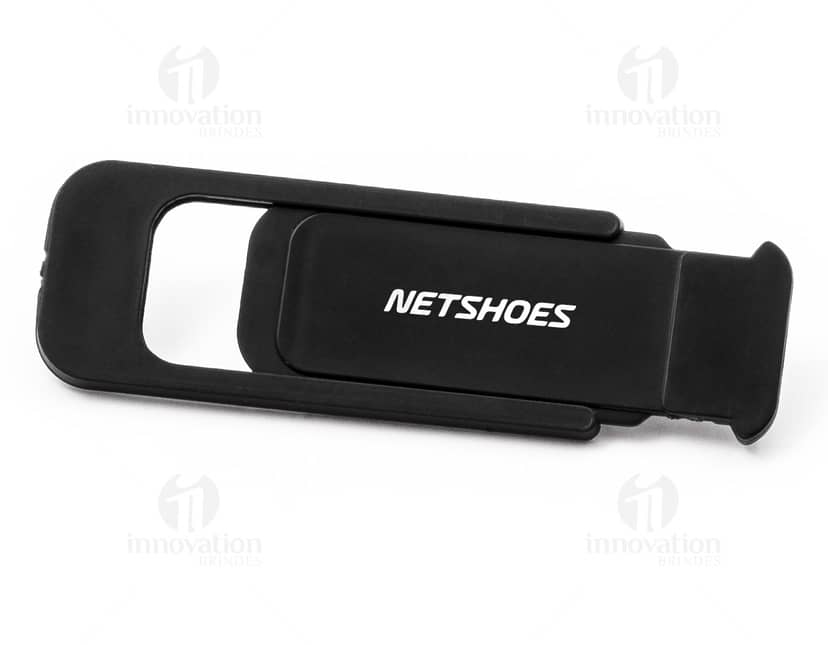 Protetor para webcam: mantenha sua privacidade segura com este dispositivo moderno e eficiente. Produto feito de plástico resistente, fácil de instalar e compatível com qualquer modelo de computador. Proteja sua imagem com estilo e segurança.