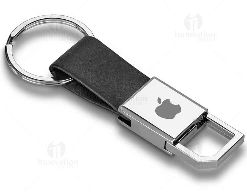 Chaveiro em metal dentro de uma caixa.