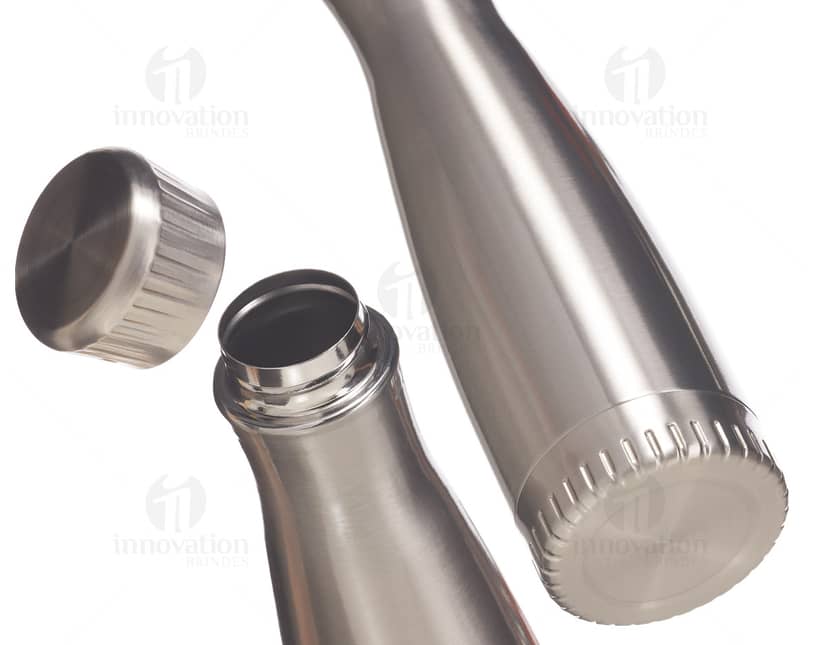 Kit com 6 porta copos para proteger a superfície de móveis de manchas e marcas de copos e copos. Os porta copos possuem design moderno e estão dispostos em uma caixa de presente.