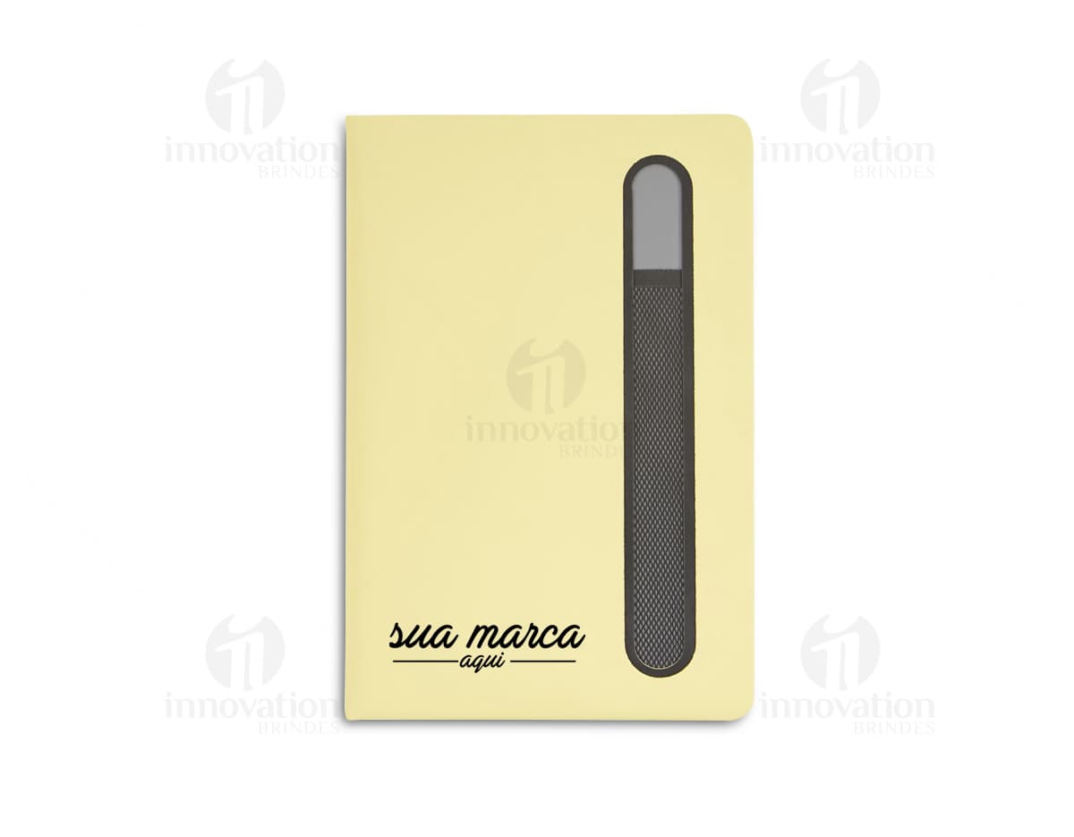 Kit com 6 porta copos em formato quadrado com estampa colorida de plantas e flores em fundo branco. Kit com 6 porta copos em formato quadrado com estampa colorida de plantas e flores em fundo branco.