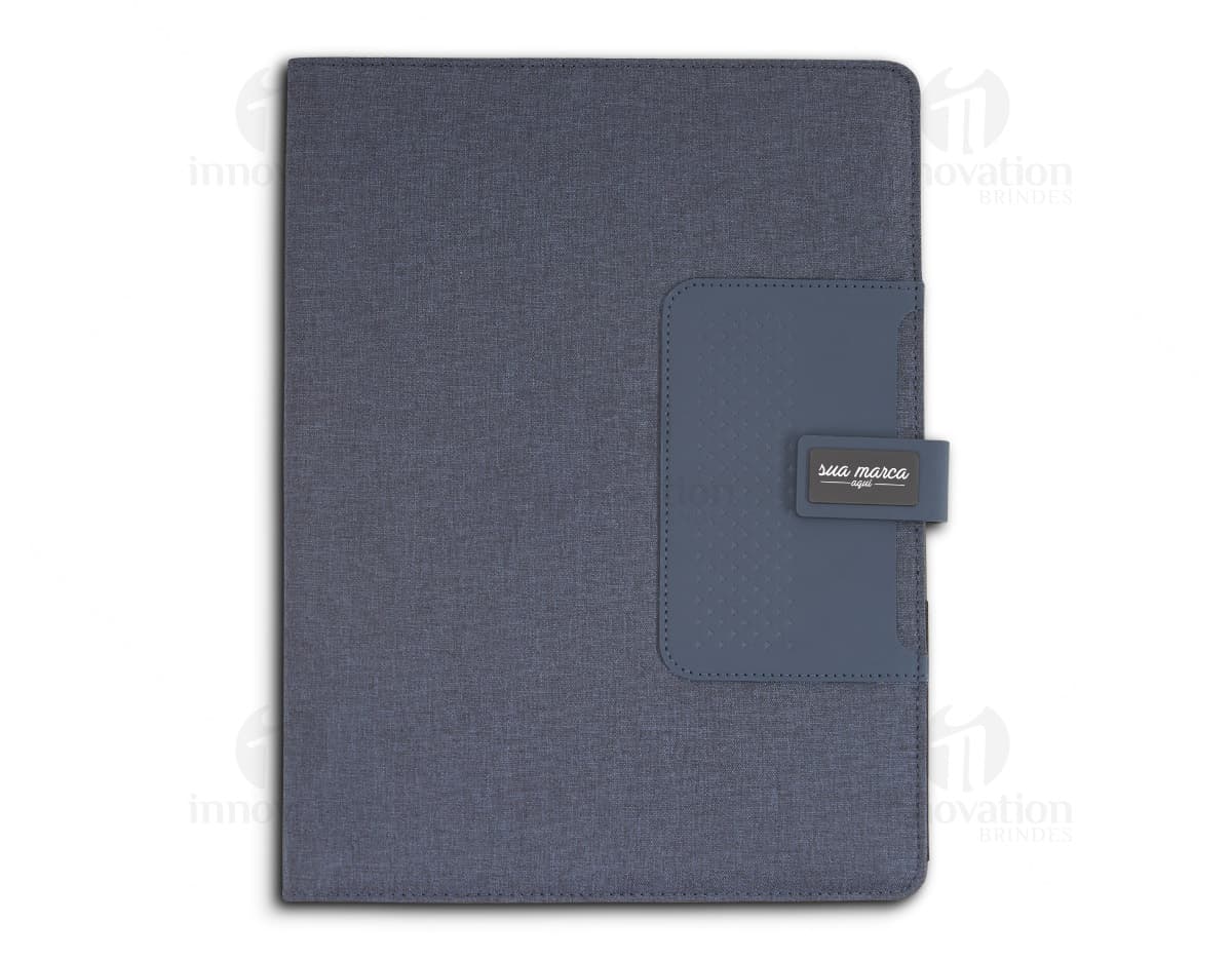 Kit com 6 porta copos em formato redondo, feitos de material resistente e com estampas coloridas de animais marinhos. Cada porta copo possui uma base antiderrapante para evitar derramamentos. Kit com 6 porta copos em formato redondo, feitos de material resistente e com estampas coloridas de animais marinhos. Cada porta copo possui uma base antiderrapante para evitar derramamentos.