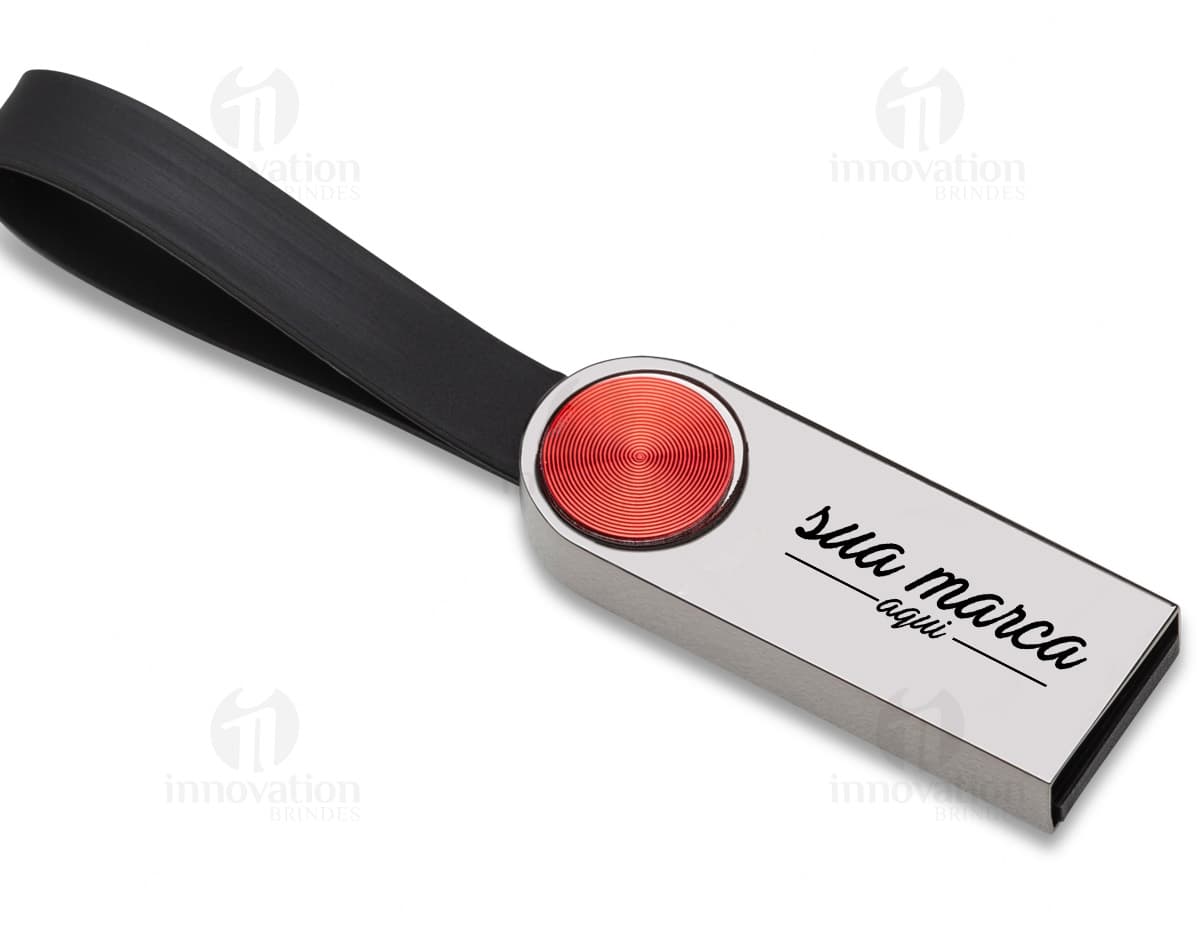 Kit com 6 porta copos em formato de mandalas coloridas sobre uma mesa de madeira. Kit com 6 porta copos em formato de mandalas coloridas sobre uma mesa de madeira.