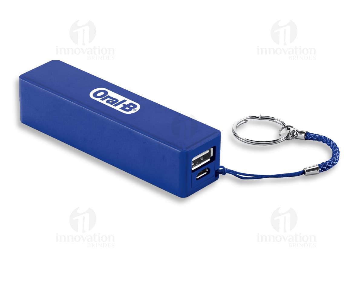 Dispositivo eletrônico portátil Power Bank 1800mAh em plástico preto, utilizado para armazenamento de dados e recarga de bateria de aparelhos eletrônicos. Dispositivo eletrônico portátil Power Bank 1800mAh em plástico preto, utilizado para armazenamento de dados e recarga de bateria de aparelhos eletrônicos.