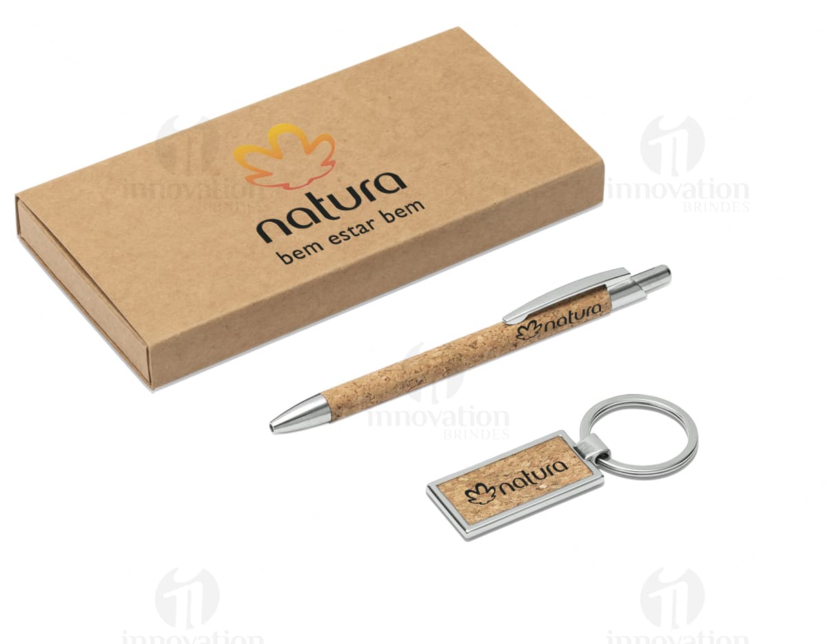 Kit com 6 porta copos em formato redondo, feitos de madeira com detalhes em estampas coloridas e diferentes. Kit com 6 porta copos em formato redondo, feitos de madeira com detalhes em estampas coloridas e diferentes.