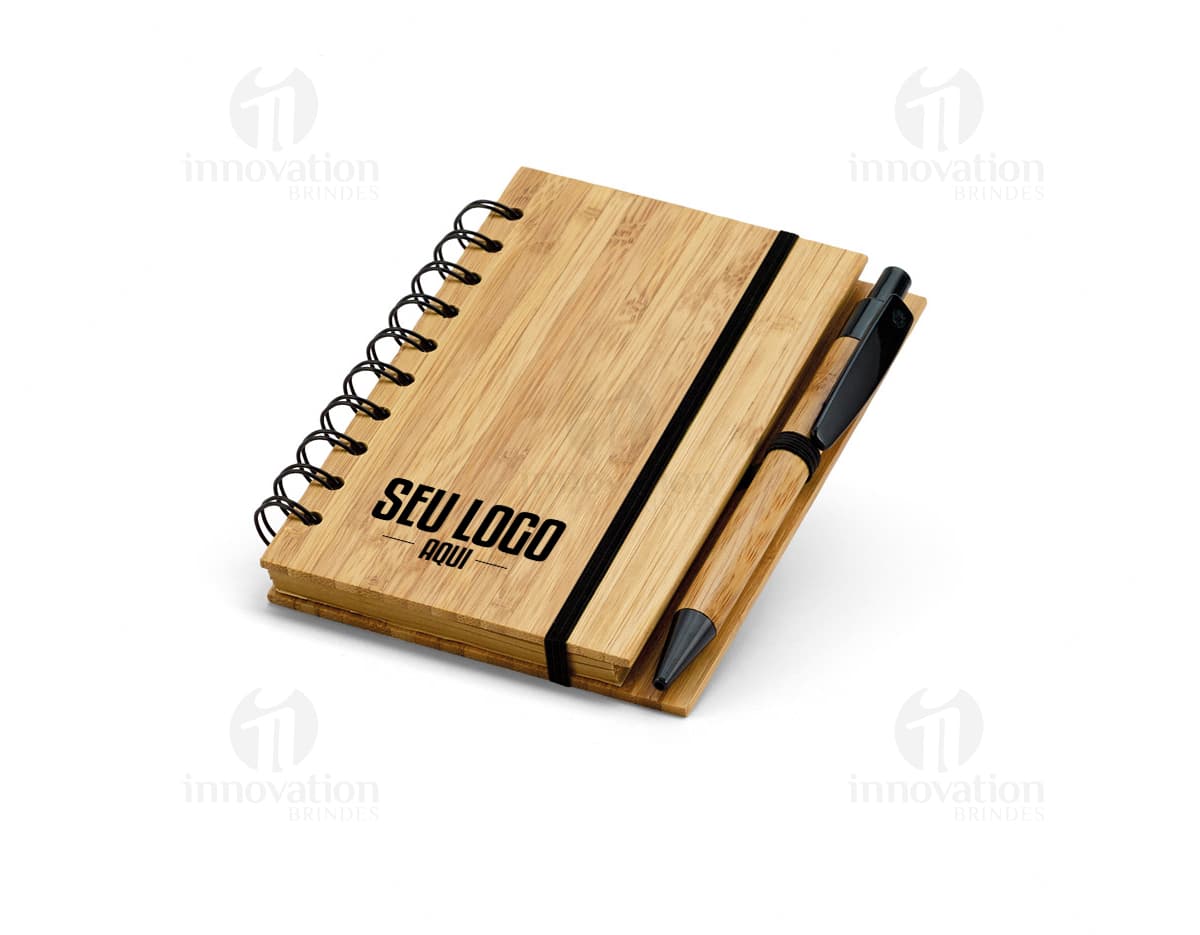Kit com 6 porta copos em cores variadas e com estampas geométricas. Kit com 6 porta copos em cores variadas e com estampas geométricas.