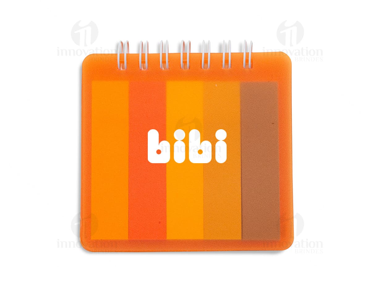 Bloco de anotações plástico com autoadesivos em várias cores. Bloco de anotações plástico com autoadesivos em várias cores.