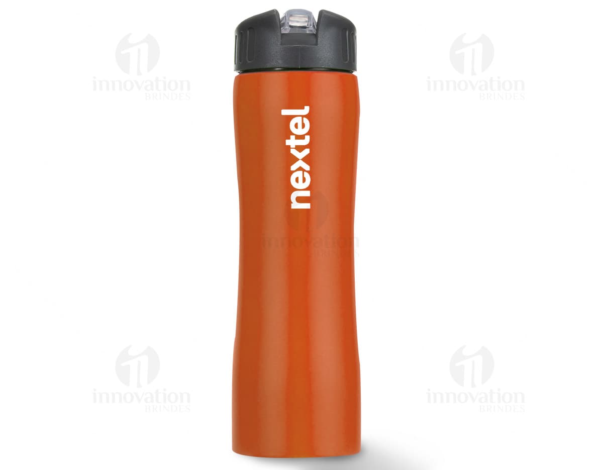 Squeeze metálico de 600ml em cor prata, com tampa rosqueável e alça para transporte. Squeeze metálico de 600ml em cor prata, com tampa rosqueável e alça para transporte.