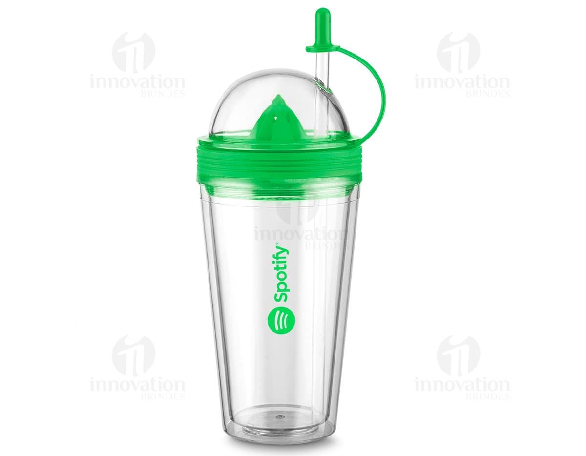 Copo Inox 320ml em fundo branco. Copo Inox 320ml em fundo branco.
