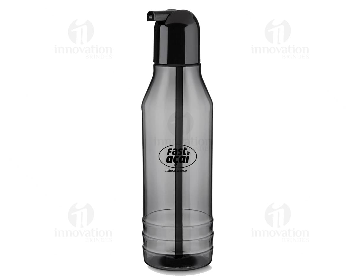 Garrafa plástica de 600 ml com canudo. Garrafa plástica de 600 ml com canudo.