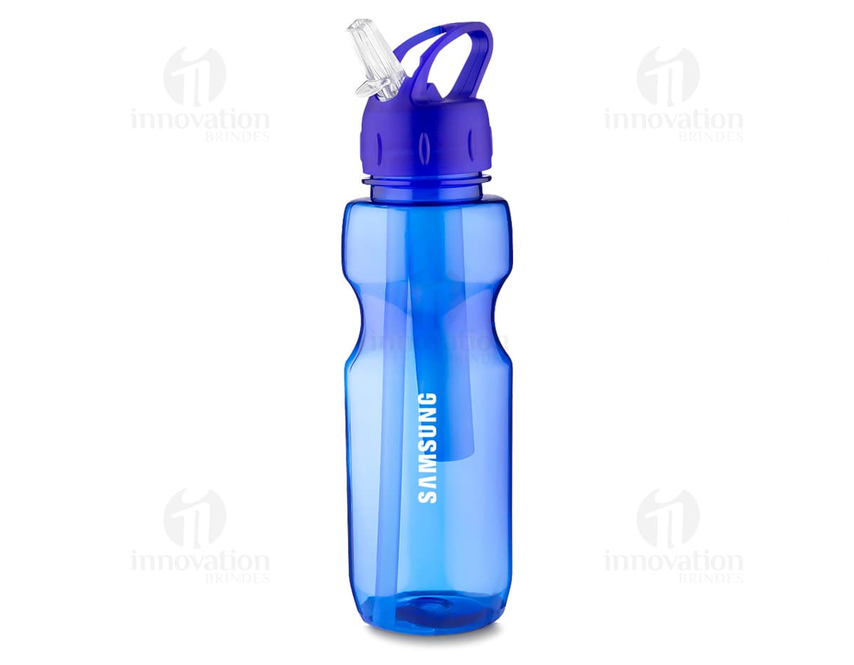 Squeeze plástico de 700ml com tampa trava. Squeeze plástico de 700ml com tampa trava.