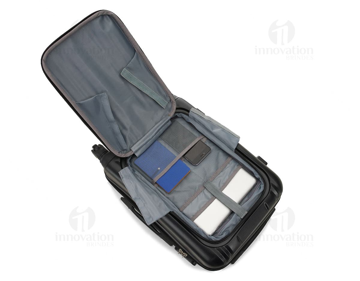 Necessaire rPET 600D com interior forrado. Necessaire rPET 600D com interior forrado.