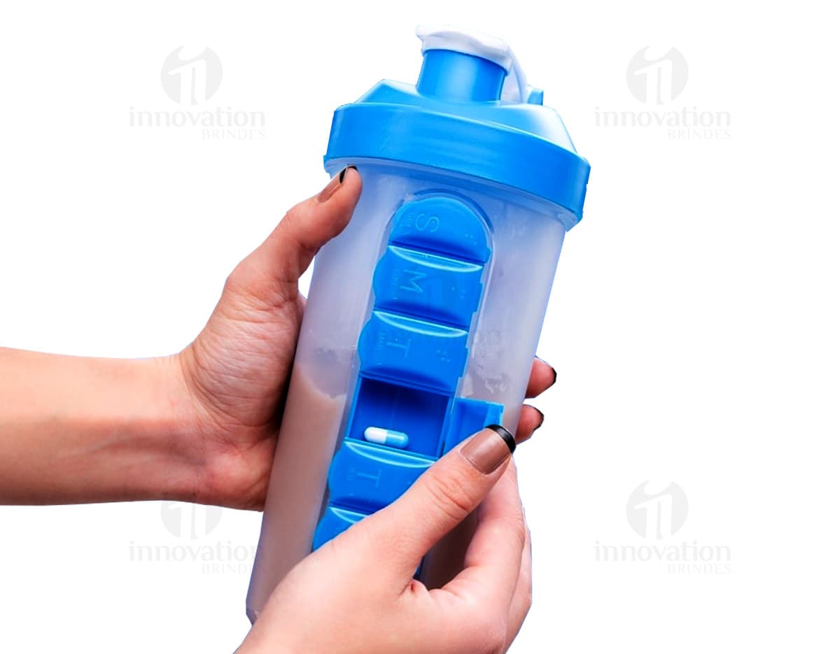 Produto: Kit com 6 porta copos em tons de azul e cinza, feitos de material resistente e com design moderno. Produto: Kit com 6 porta copos em tons de azul e cinza, feitos de material resistente e com design moderno.