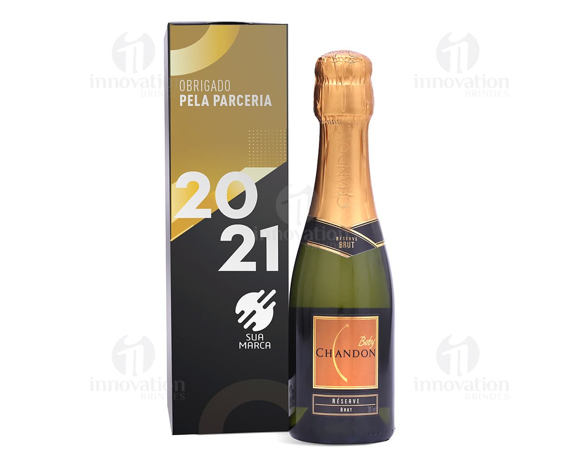 Chandon Baby Brut Réserve 187ml Pack com três garrafas do espumante Chandon Brut reserve de 187ml em embalagem especial. Chandon Baby Brut Réserve 187ml Pack com três garrafas do espumante Chandon Brut reserve de 187ml em embalagem especial.