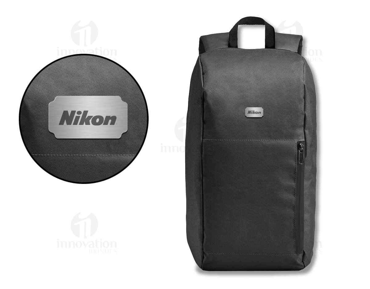 Mochila 600D com Bolso e Almofadada em couro preto, moderna e elegante, perfeita para viagens de negócios. Possui alça de transporte, zíper, bolsos de armazenamento, sendo um ótimo acessório pessoal para guardar objetos e dinheiro de forma segura durante a jornada. Mochila 600D com Bolso e Almofadada em couro preto, moderna e elegante, perfeita para viagens de negócios. Possui alça de transporte, zíper, bolsos de armazenamento, sendo um ótimo acessório pessoal para guardar objetos e dinheiro de forma segura durante a jornada.
