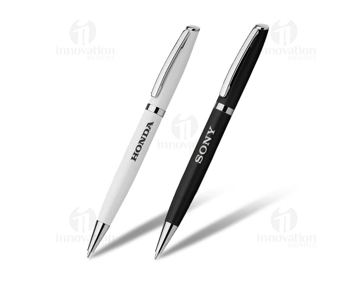 Caneta de metal com touch na cor preta, com design elegante e ponta touch para uso em telas sensíveis ao toque. Caneta de metal com touch na cor preta, com design elegante e ponta touch para uso em telas sensíveis ao toque.