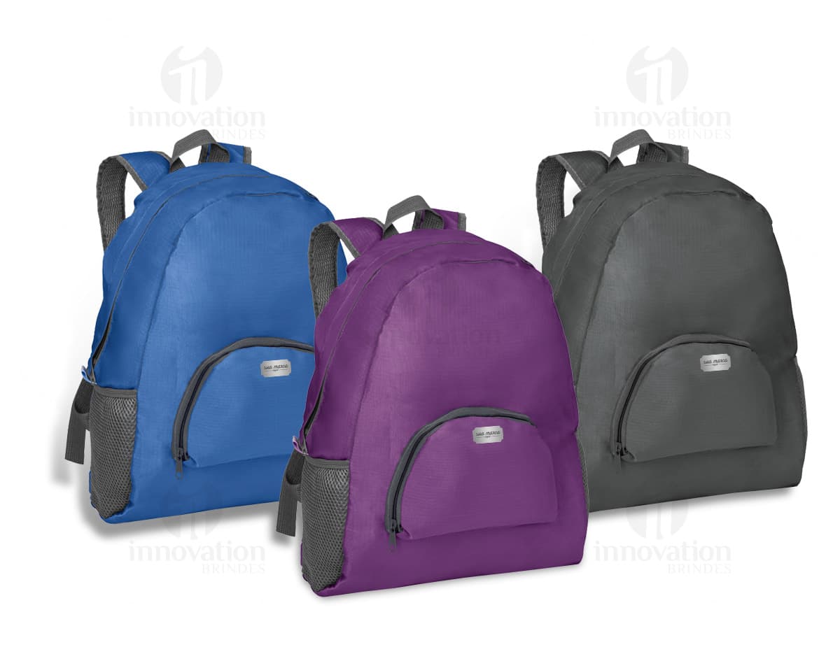 Kit com 6 porta copos em formato circular, com estampa colorida de animais selvagens. Kit com 6 porta copos em formato circular, com estampa colorida de animais selvagens.