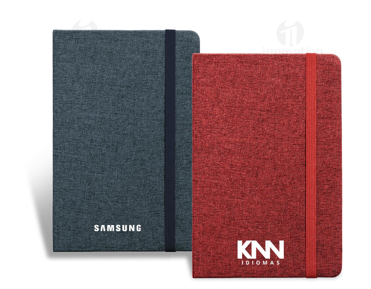 Kit com 6 porta copos de diferentes cores e estampas, em formato circular e material resistente. Kit com 6 porta copos de diferentes cores e estampas, em formato circular e material resistente.