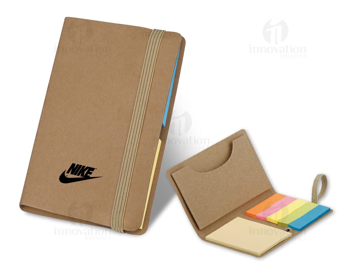 Kit com 6 porta copos em diferentes cores e padrões, organizados em uma embalagem de papelão. Kit com 6 porta copos em diferentes cores e padrões, organizados em uma embalagem de papelão.