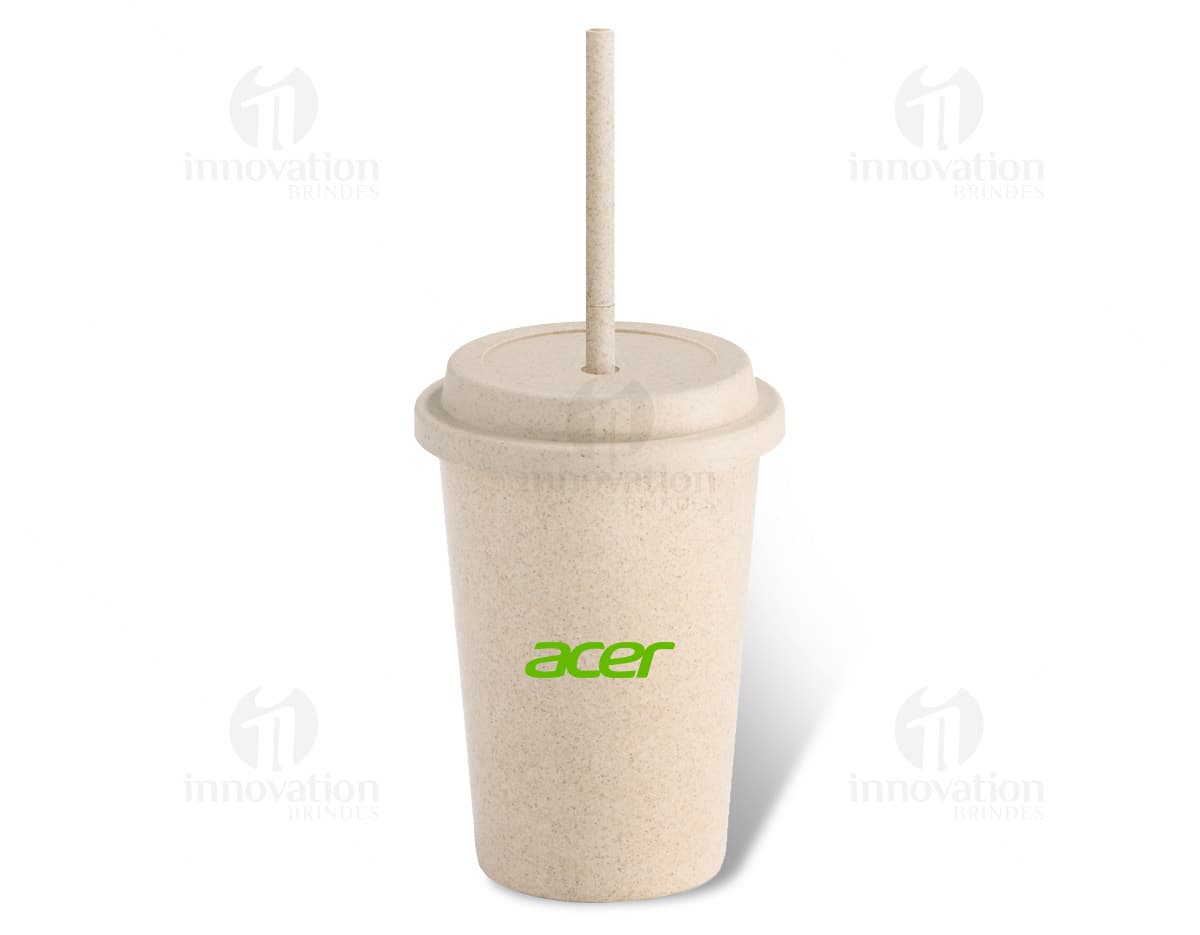 Kit com 6 porta copos em formato quadrado, feitos de acrílico transparente com estampas coloridas de frutas. Kit com 6 porta copos em formato quadrado, feitos de acrílico transparente com estampas coloridas de frutas.