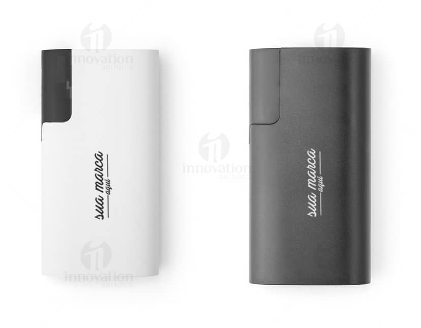 Bateria Portátil com Indicador de Carga em fundo branco.