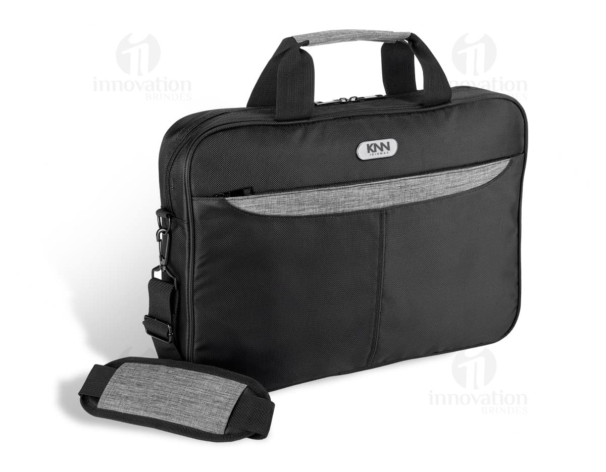 Kit com 6 porta copos em formato quadrado, feitos de material resistente e com estampas coloridas de animais selvagens. Cada porta copo possui uma borda preta para evitar derramamentos. Kit com 6 porta copos em formato quadrado, feitos de material resistente e com estampas coloridas de animais selvagens. Cada porta copo possui uma borda preta para evitar derramamentos.
