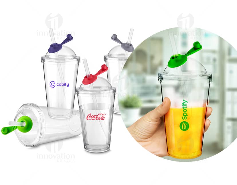 Kit com 6 porta copos em diferentes cores e estampas, feitos de material resistente para proteger superfícies de possíveis danos causados por líquidos.