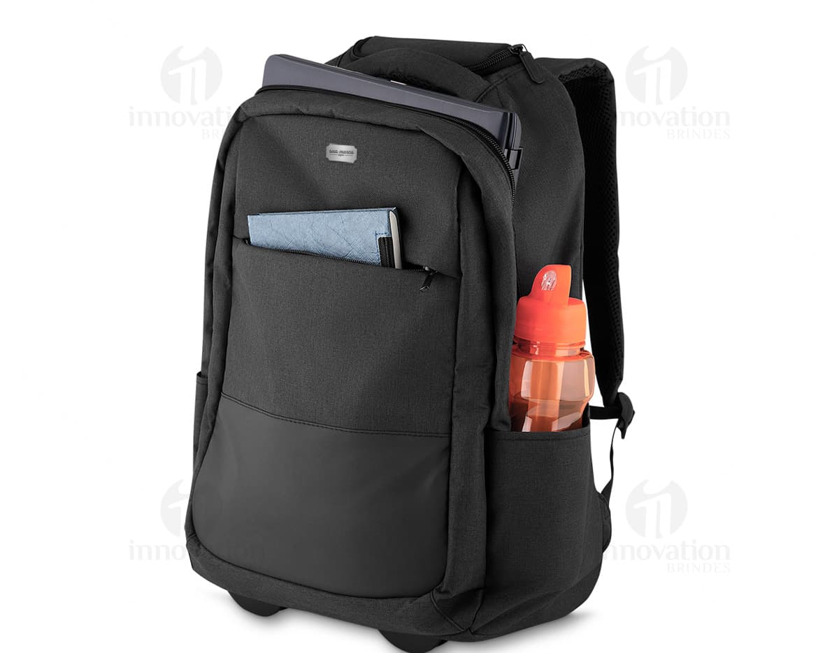 Mochila 600D com bolso frontal e almofada. Mochila 600D com bolso frontal e almofada.