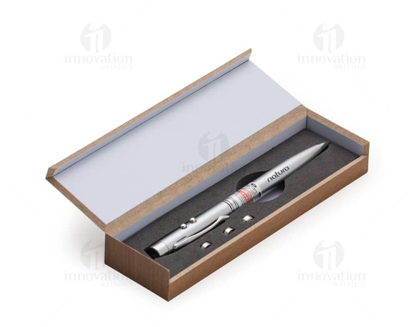 Kit com 6 porta copos em formato redondo, com estampas coloridas de frutas tropicais e folhas. Os porta copos são feitos de material resistente e possuem bordas douradas.