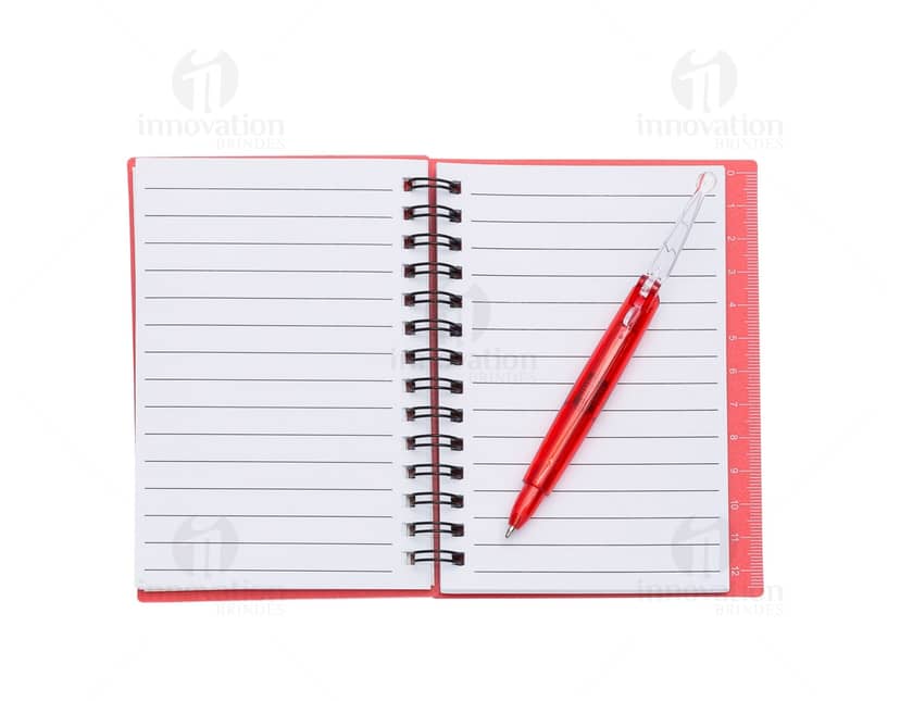 Kit com 6 porta copos de diferentes cores e estampas, em formato quadrado e feitos de material resistente.