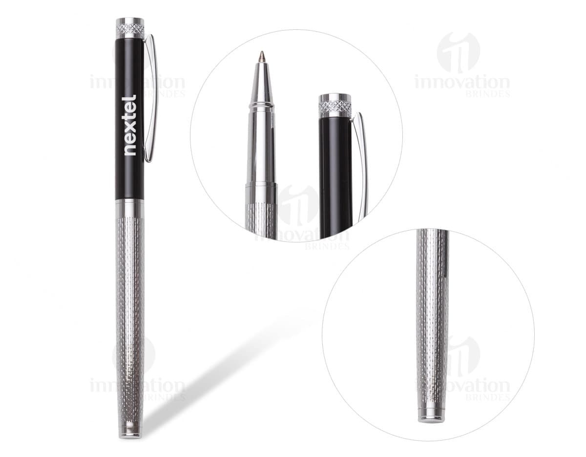 Caneta marca texto plástica 2 em 1 nas cores amarelo e verde. Caneta marca texto plástica 2 em 1 nas cores amarelo e verde.