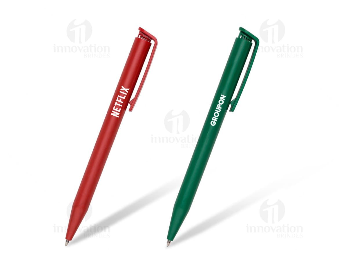Caneta plástica colorida com mecanismo de clic para prender a ponta. Caneta plástica colorida com mecanismo de clic para prender a ponta.