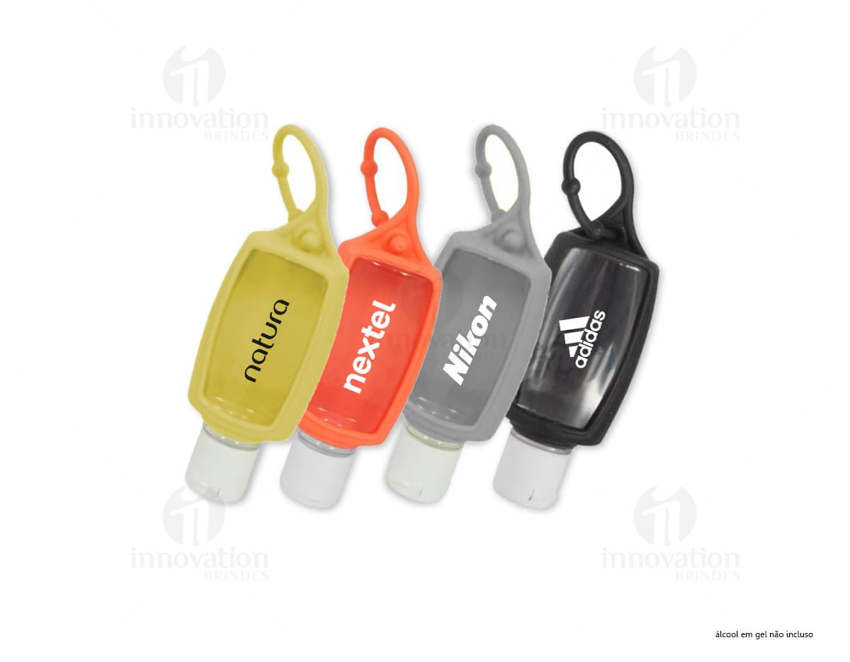 Chaveiro para Álcool em gel com dispositivo de segurança tipo fechadura, sendo um acessório de metal amarelo. Chaveiro para Álcool em gel com dispositivo de segurança tipo fechadura, sendo um acessório de metal amarelo.
