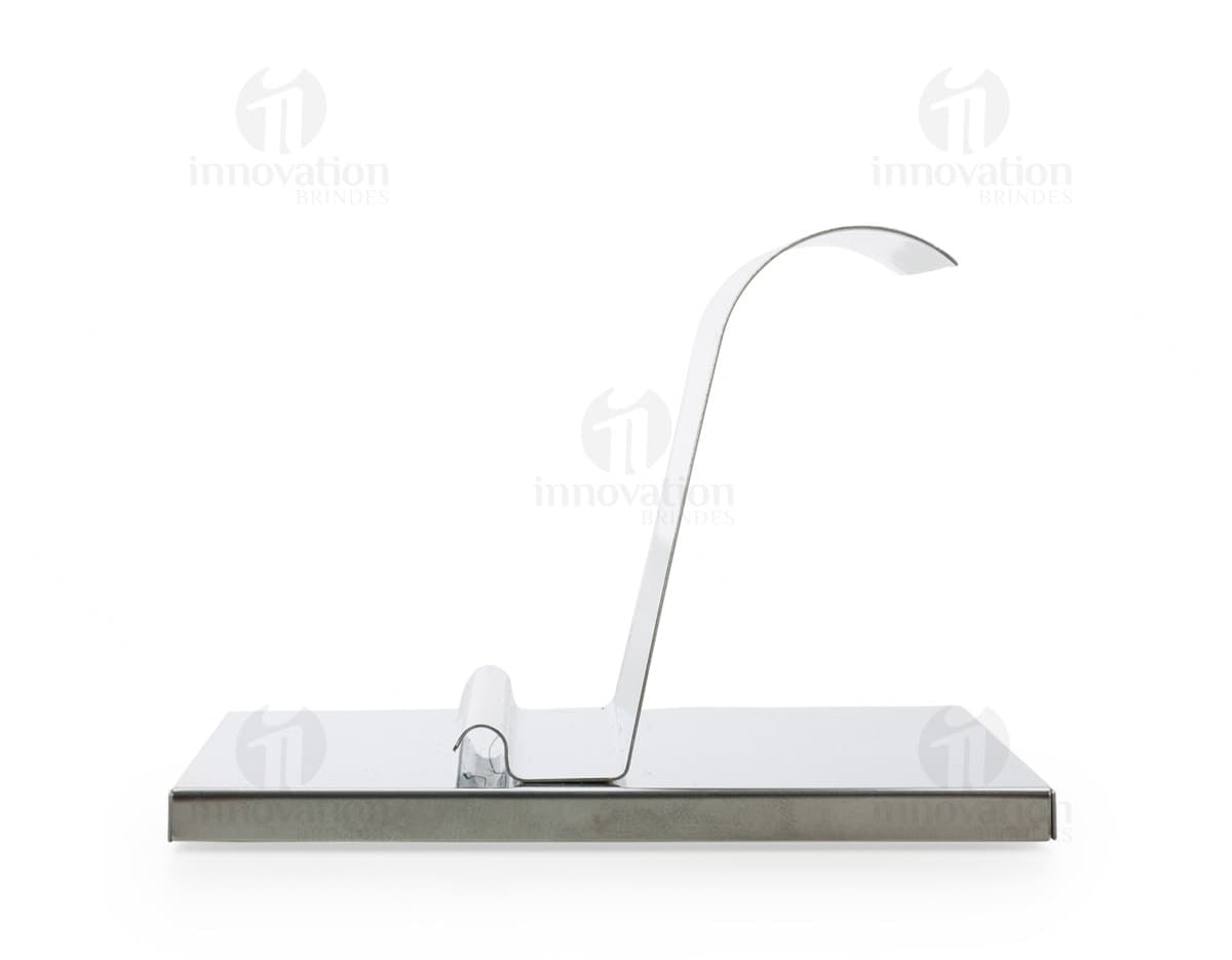 Porta celular em inox, ideal para manter seu dispositivo seguro e organizado. Porta celular em inox, ideal para manter seu dispositivo seguro e organizado.