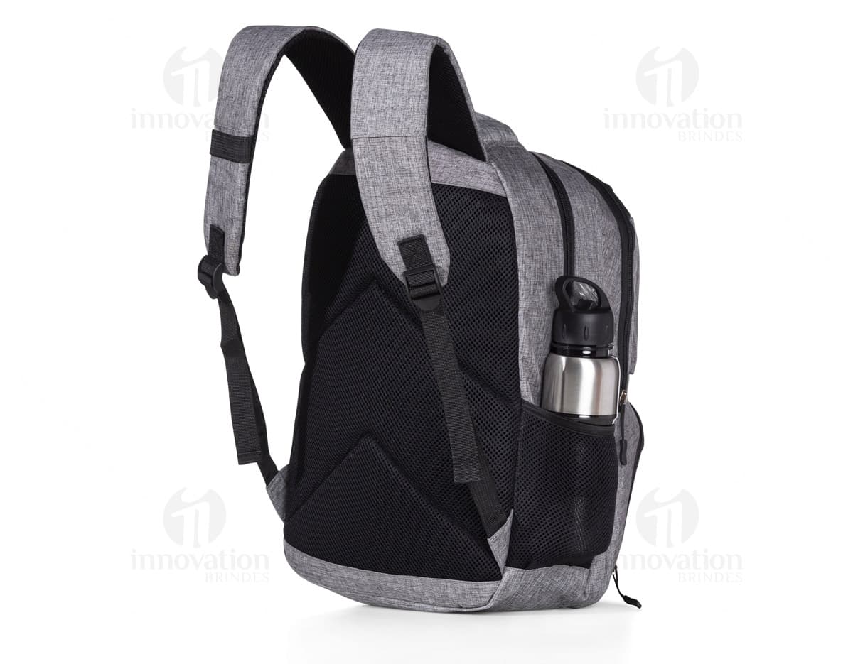 Kit com 6 porta copos em formato redondo em tons de azul e branco, com estampas de flores e pássaros. Kit com 6 porta copos em formato redondo em tons de azul e branco, com estampas de flores e pássaros.