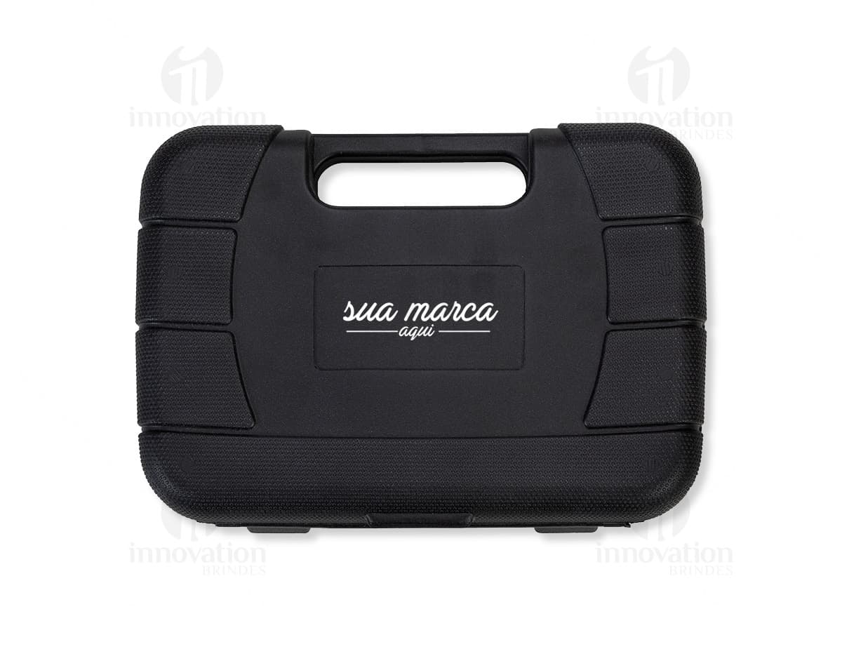 Seis porta copos de cores diferentes sobre uma mesa de madeira. Seis porta copos de cores diferentes sobre uma mesa de madeira.