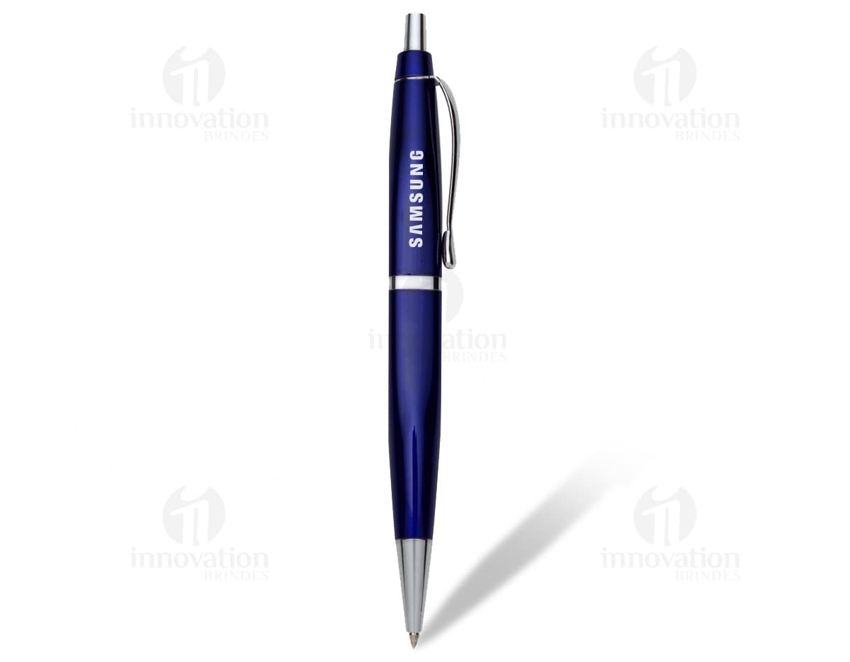 Caneta Roller de Metal com Estojo em tons de prata e detalhes em preto sobre um fundo branco. Caneta Roller de Metal com Estojo em tons de prata e detalhes em preto sobre um fundo branco.