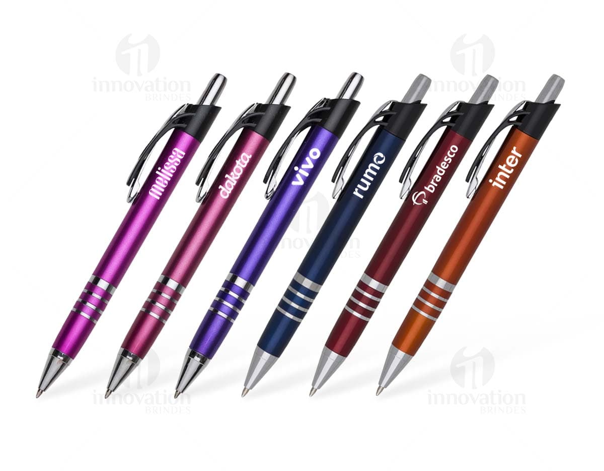 Kit com 6 porta copos em formato redondo, feitos de acrílico transparente e com estampas coloridas de frutas tropicais. Kit com 6 porta copos em formato redondo, feitos de acrílico transparente e com estampas coloridas de frutas tropicais.