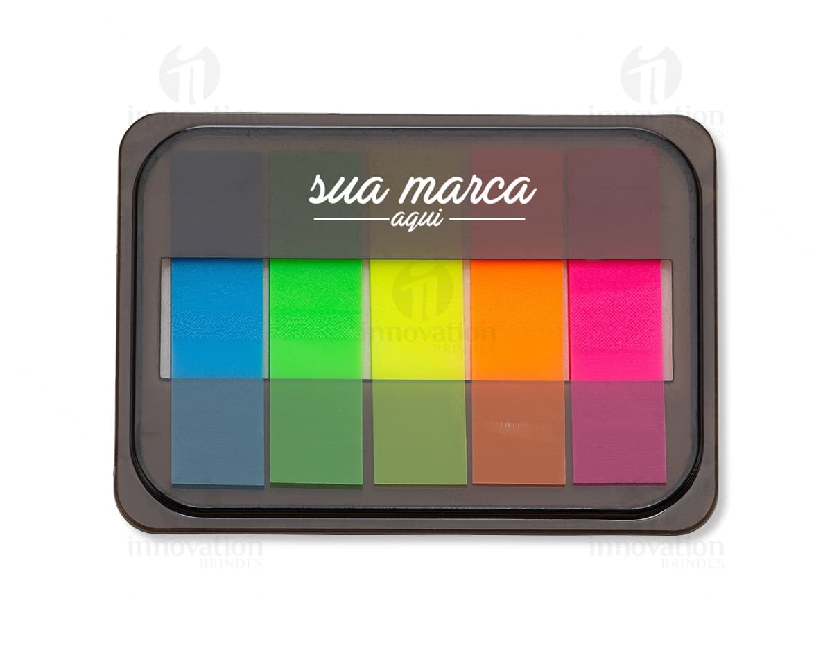 Bloco A4 couro sintético, capa prata, com espiral. Bloco A4 couro sintético, capa prata, com espiral.