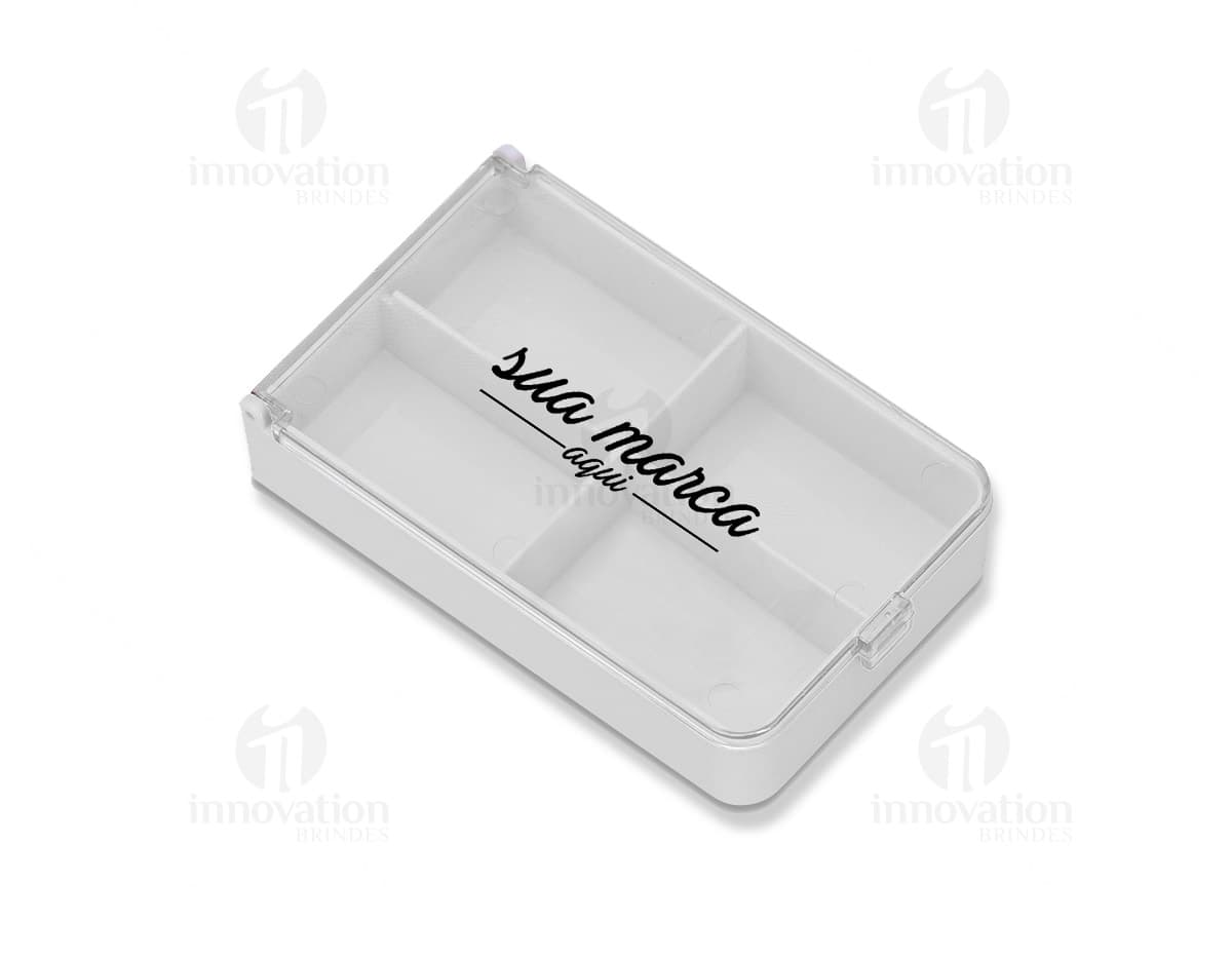 Kit com 6 porta copos em cores sortidas, sendo 2 azuis, 2 vermelhos e 2 amarelos. Os porta copos têm formato redondo e possuem textura antiderrapante na parte inferior. Kit com 6 porta copos em cores sortidas, sendo 2 azuis, 2 vermelhos e 2 amarelos. Os porta copos têm formato redondo e possuem textura antiderrapante na parte inferior.