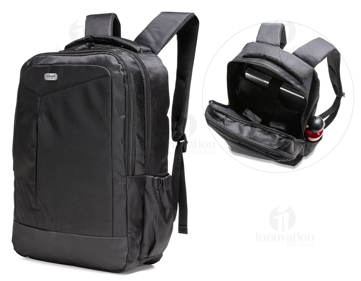 Caixa de som portátil em cor preta, com design moderno e botões de controle na parte superior. Possui alças para transporte e conexões para cabo auxiliar e carregamento. Ideal para quem busca praticidade e qualidade de som. Caixa de som portátil em cor preta, com design moderno e botões de controle na parte superior. Possui alças para transporte e conexões para cabo auxiliar e carregamento. Ideal para quem busca praticidade e qualidade de som.