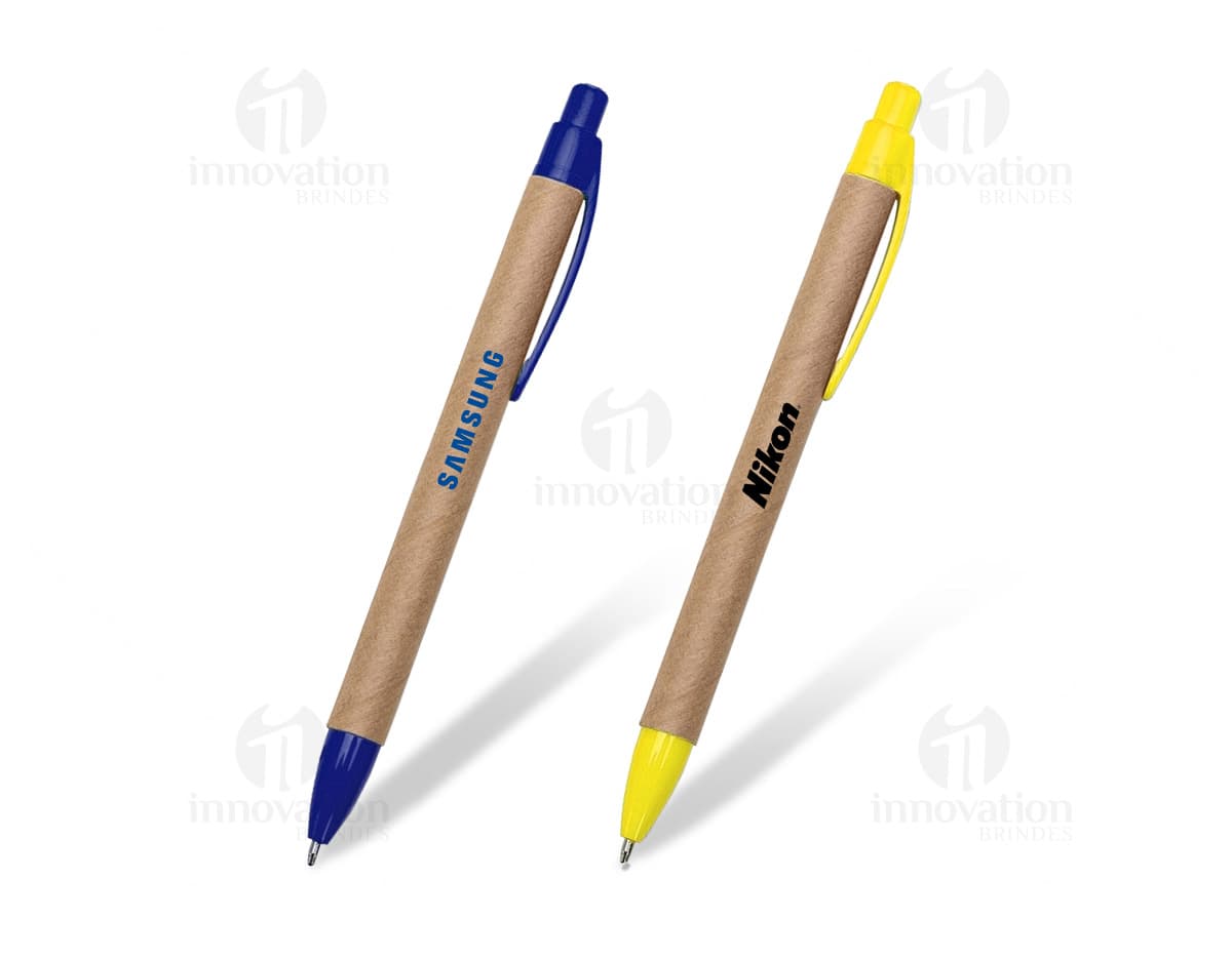 Kit com 6 porta copos em formato redondo, feitos de cortiça e estampados com desenhos coloridos de frutas. Kit com 6 porta copos em formato redondo, feitos de cortiça e estampados com desenhos coloridos de frutas.
